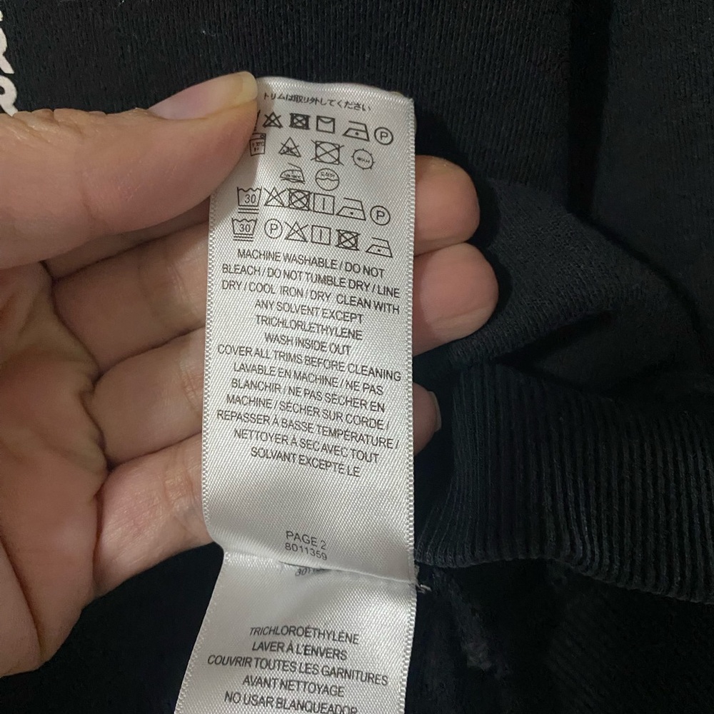 Burberry Kid’s Black Crewneck Sweater with Teddy Bear Graphic - Picture 11 of 12